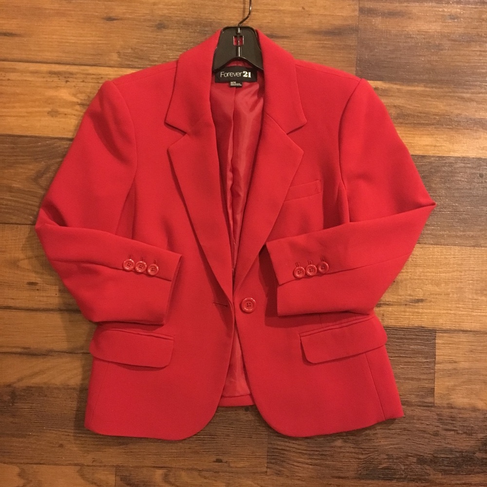Red 3/4 sleeve blazer